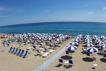 Montauro Hotel Club Cala Longa المظهر الخارجي الصورة