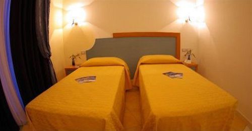Montauro Hotel Club Cala Longa المظهر الخارجي الصورة