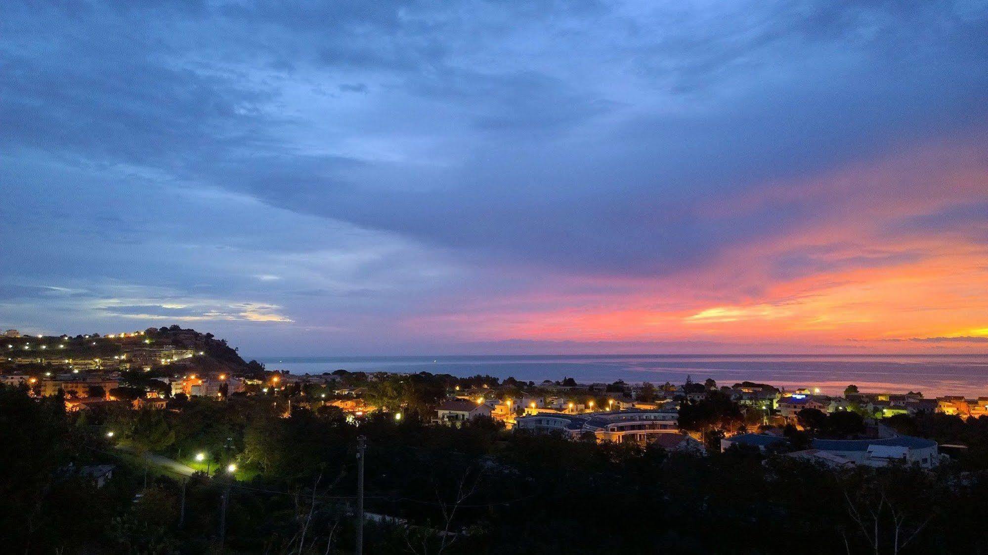 Montauro Hotel Club Cala Longa المظهر الخارجي الصورة